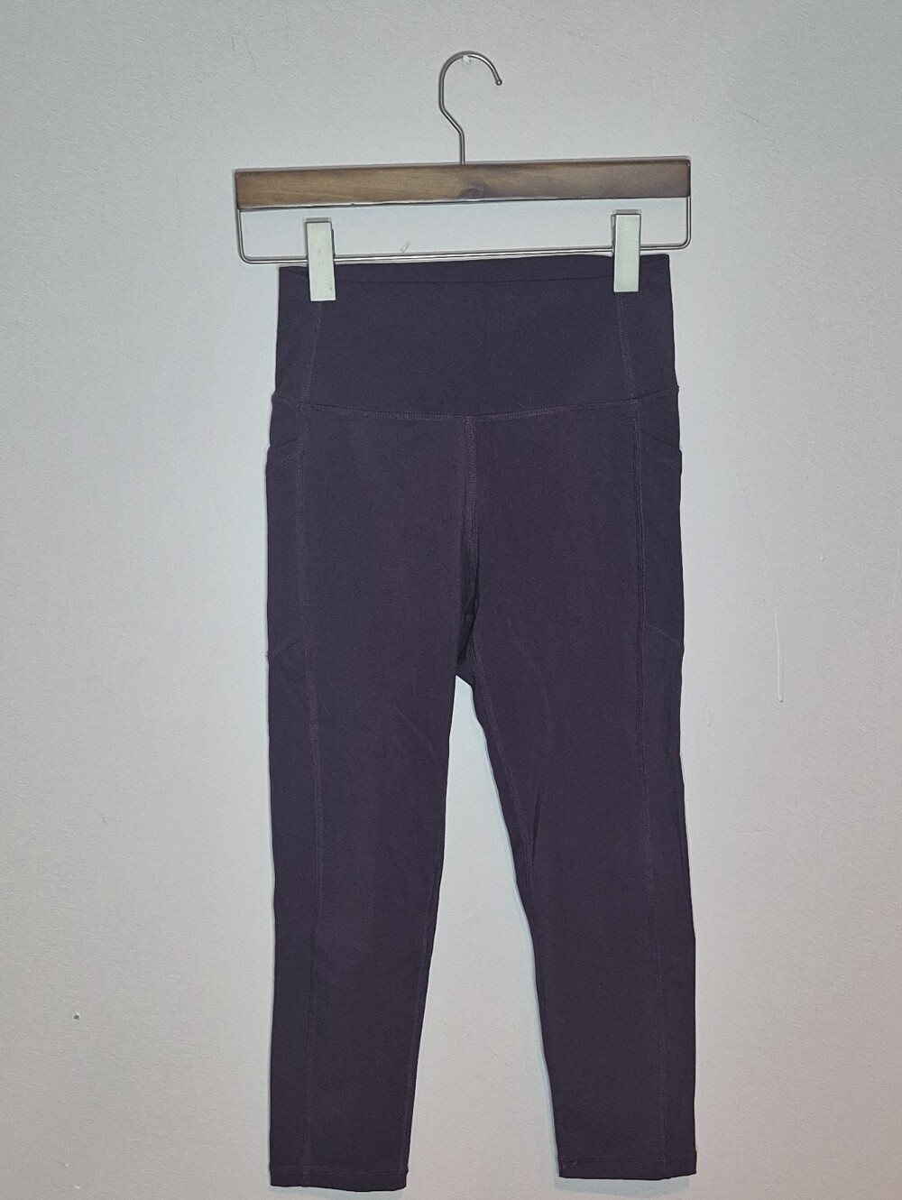 ZYIA Womens Capri Leggings - Plum